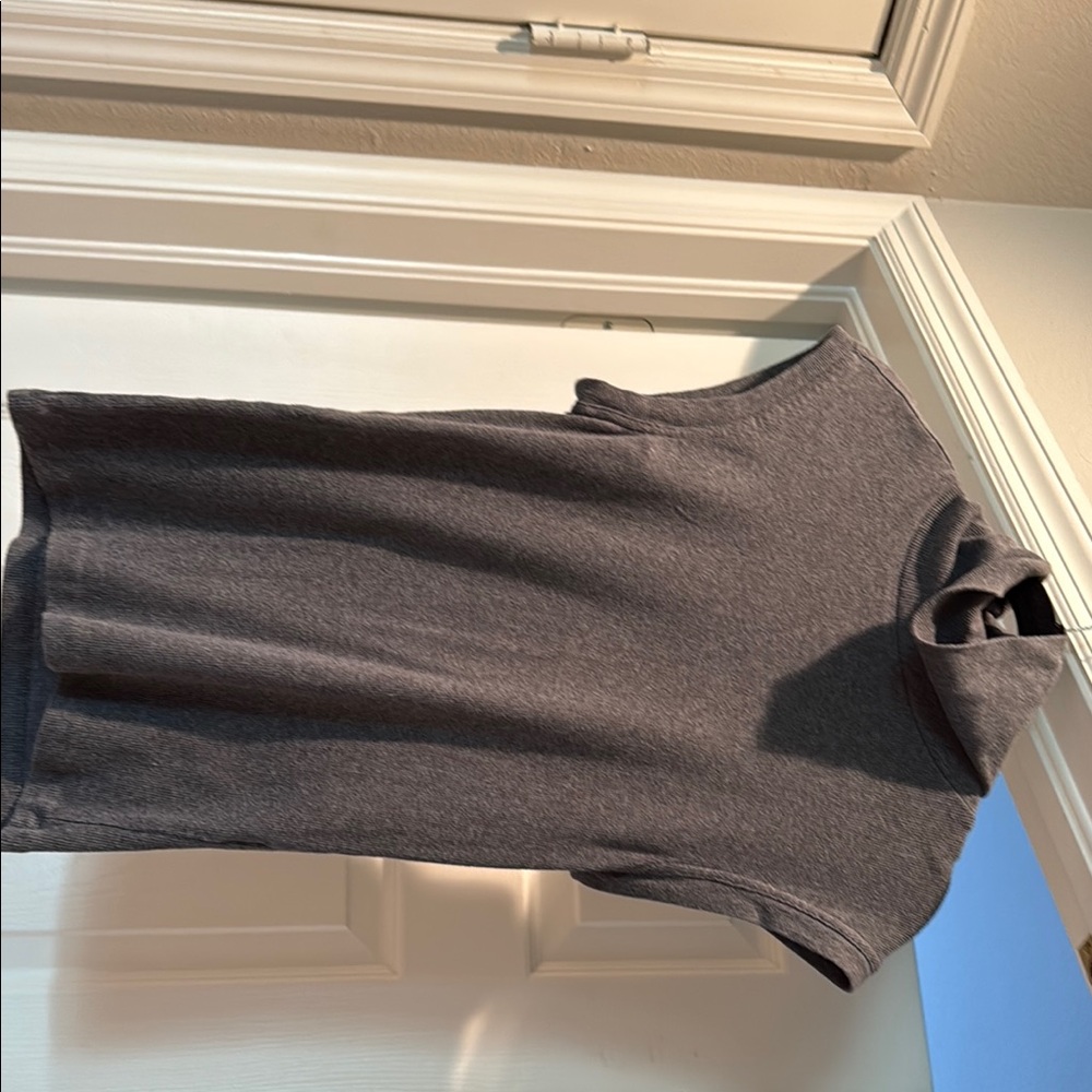 Banana Republic Gray Turtleneck sleeveless shirt